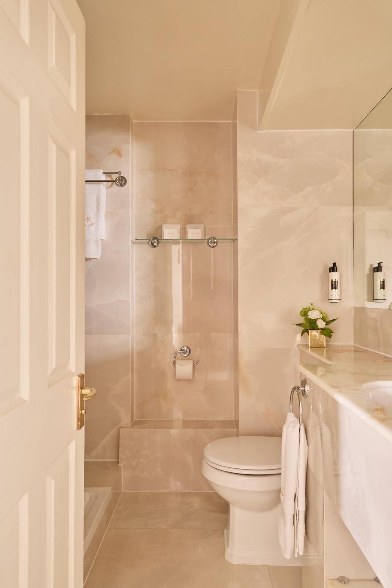 Hotel The Montague On The Gardens 4*